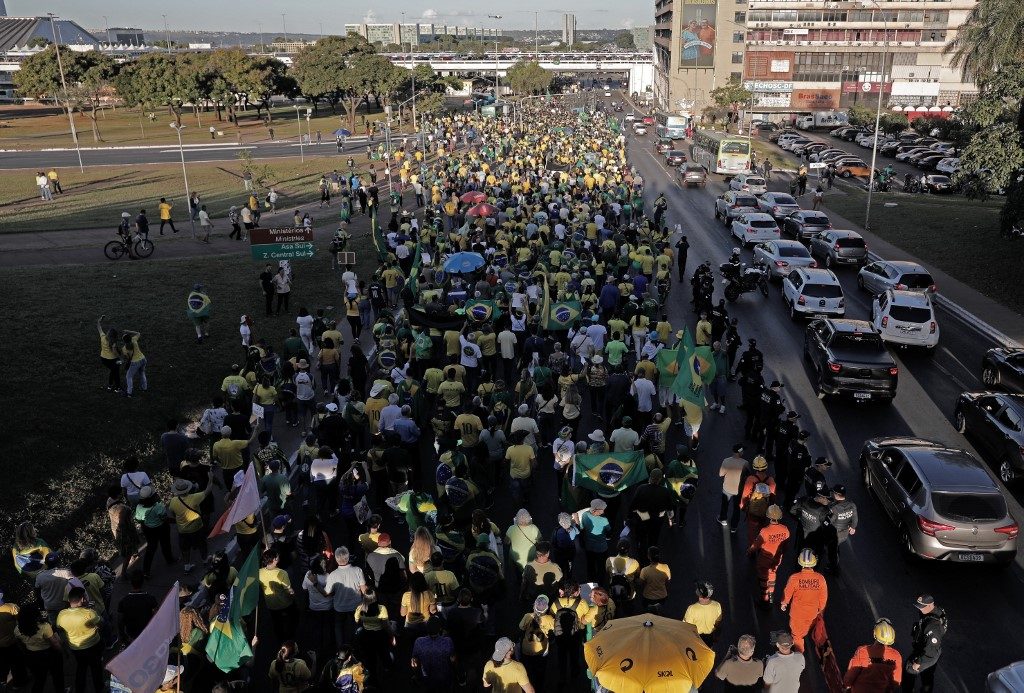 USP: Ato de Bolsonaro por anistia reúne 4 mil em Brasília, 90% a menos que em SP