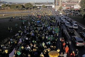 USP: Ato de Bolsonaro por anistia reúne 4 mil em Brasília, 90% a menos que em SP