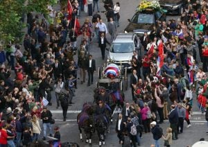 Milhares se despedem de Mujica em cortejo e velório aberto; veja fotos