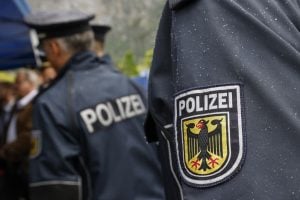 Alemanha desmantela grupo violento de extrema-direita
