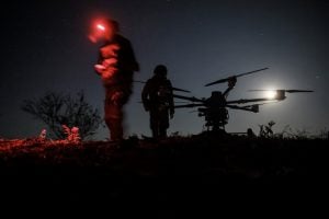 Rússia afirma ter derrubado 112 drones ucranianos durante a madrugada