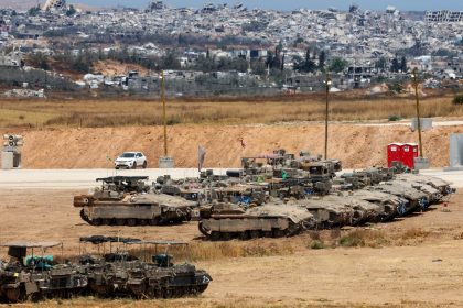 Israel intensifica ofensiva em Gaza apesar da crescente pressão internacional por cessar-fogo
