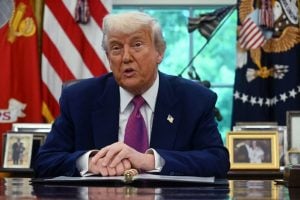 Governo Trump suspende a tramitação de vistos para estudantes estrangeiros