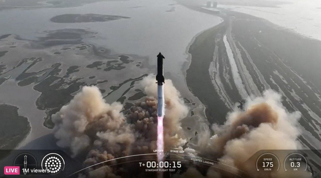 Foguete da SpaceX, empresa aeroespacial de Elon Musk, explode sobre Oceano Índico