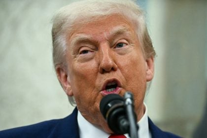 Trump promete multar Califórnia por deixar que adolescente trans participe de competição