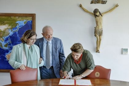 Saída de Cida Gonçalves marca a 12ª troca de ministros de Lula; veja a lista