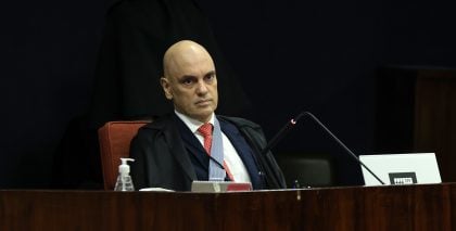 Moraes ironiza pedidos para barrar ministros em ação do golpe: ‘Quase não sobra para julgar o caso’