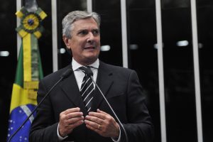 A sugestão da PF para evitar que Fernando Collor deixe o Brasil