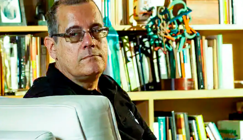 Escritor e poeta Paulo Henriques Britto é eleito para a ABL