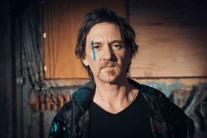 Ascensão da ultradireita torna o rock necessário, diz André Frateschi sobre álbum com nova banda