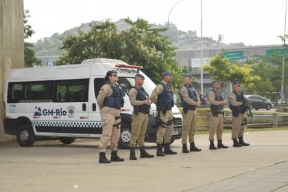 Centrão, PSOL, PT, Novo e PL formam ‘frente ampla’ para atrasar projeto que arma a guarda municipal do Rio