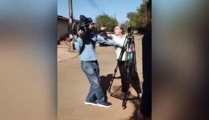 Casos de violência contra jornalistas caem, mas o cenário ainda é desafiador no Brasil