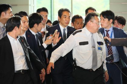 Ministro japonês renuncia após gafe sobre arroz ‘grátis’
