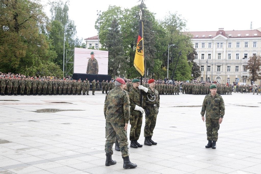 Cresce número de demitidos do Exército alemão por extremismo