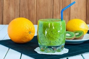 7 sucos cítricos para ajudar a controlar a pressão alta