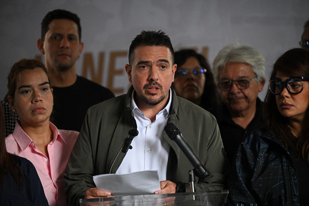 Boicote da oposição na Venezuela deu mais poder ao chavismo, diz ala dissidente