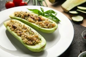 5 receitas saudáveis e práticas com abobrinha para o almoço