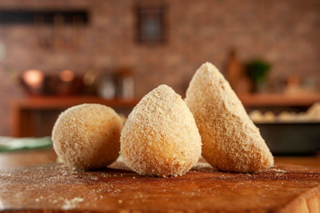 7 receitas de coxinha fit para comer sem culpa