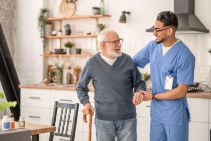 Entenda por que os vírus respiratórios são perigosos para idosos