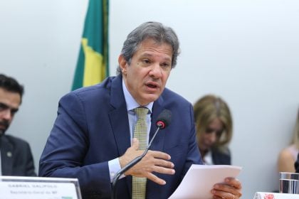 Câmara adia audiência com Fernando Haddad