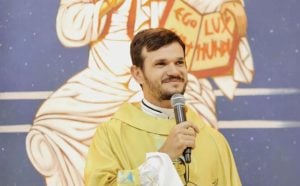 CPI quer ouvir padre que recusou fazer publicidade de bets nas redes