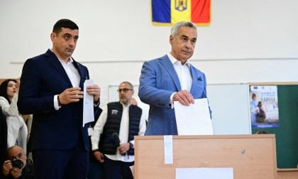 Líder de ultradireita é favorito em eleição na Romênia