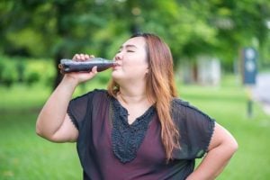Veja como o consumo de refrigerante favorece pedras nos rins