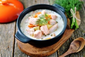 5 sopas ricas em proteínas para o almoço