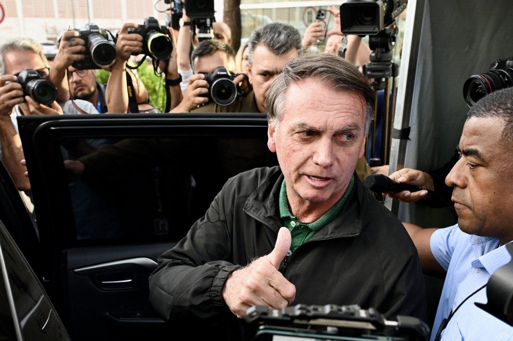 Após 5 horas, Bolsonaro é liberado de hospital; exames apontaram infecção e quadro de gastrite