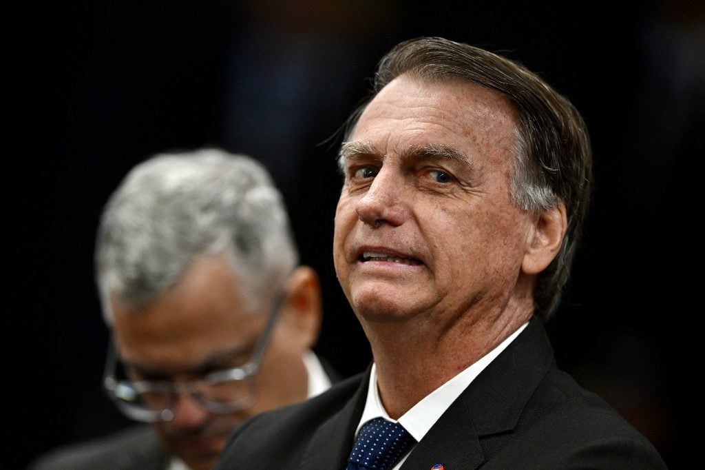 Bolsonaro não pode exibir vídeos durante seu interrogatório, decide Moraes