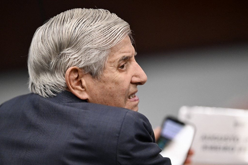 Augusto Heleno fica em silêncio e não responde às perguntas de Moraes
