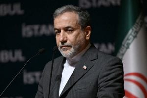 Ministro iraniano afirma que, por ora, 'não há acordo' de cessar-fogo com Israel