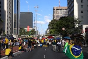 Jogo do Flamengo, fim de mês e férias escolares esvaziaram ato de Bolsonaro em SP, alega líder do PL