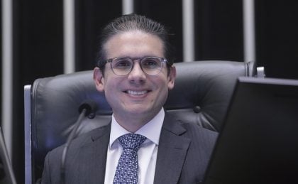 Motta não descarta corte nos R$ 50 bilhões de emendas, mas faz ressalvas