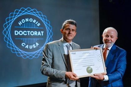 Lula recebe título de doutor honoris causa de universidade francesa