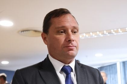 Mauro Cid é alvo de buscas em ação da PF que mira suposto plano de fuga