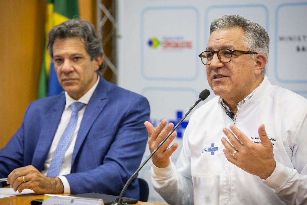 O plano de Padilha e Haddad para reduzir filas no SUS