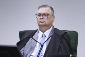 Dino mantém vereador do PSOL bloqueado das redes do prefeito de Florianópolis