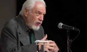 Escritor Cícero Sandroni, integrante da ABL, morre aos 90 anos
