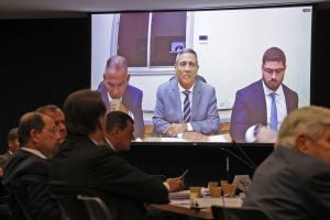 Advogado de Braga Netto aciona OAB após Moraes vetar filmagem de acareação