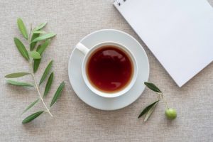 5 receitas de chá de oliveira para combater a gordura abdominal