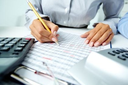 Reforma Tributária pode ampliar até 10 pontos percentuais o lucro da indústria e 5 o do varejo