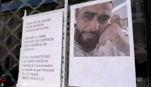 Assassinato de tunisiano mostra expansão da radicalização de extrema-direita na França