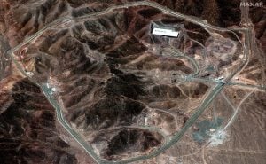 Imprensa do Irã confirma que instalações nucleares de Fordow foram 'atacadas por bombardeios inimigos'