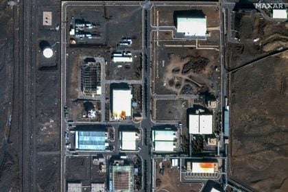 EUA entram na guerra com o Irã e atacam 3 instalações nucleares, anuncia Trump
