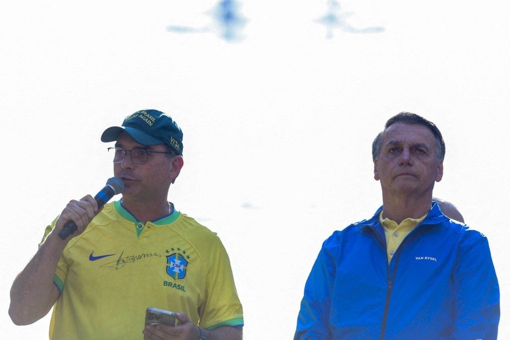 No banco dos réus, Bolsonaro pede a Lula que apoie anistia a golpistas