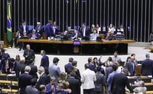 Alcolumbre lê requerimento e Congresso dá o 1º passo para criar a CPMI do INSS