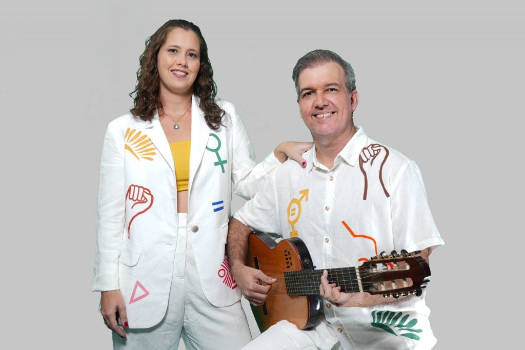 As paródias musicais de Edu Krieger: ‘Escancaramos o comportamento patético’