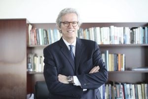 Estilhaços e aforismos