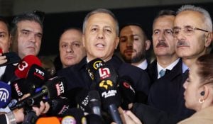 Procuradoria da Turquia ordena 4 prisões por caricatura de Maomé
